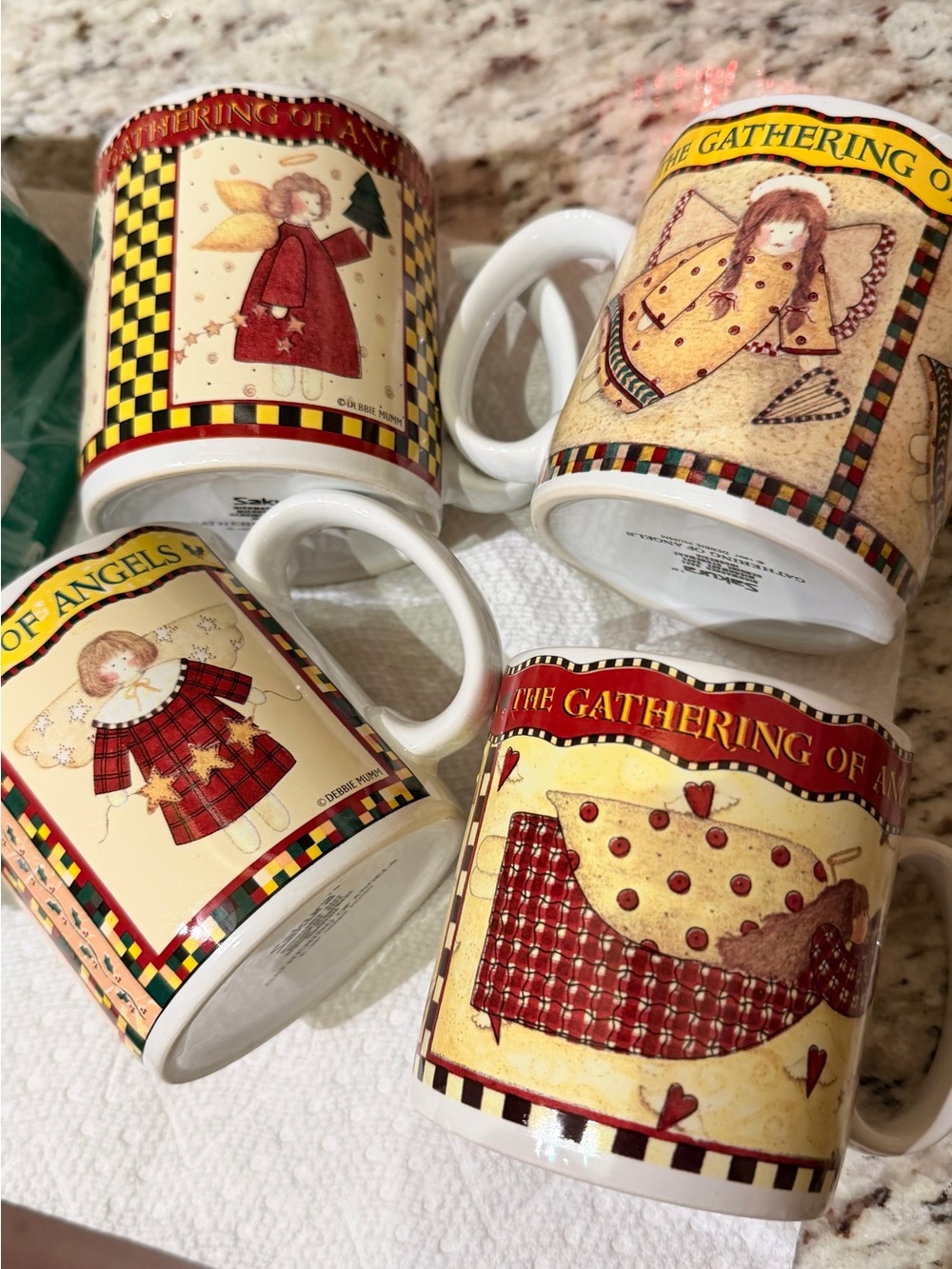 Vintage Sakura Gathering of Angels Christmas Mug Set 4x11 fl oz Debbie Mumm 1997